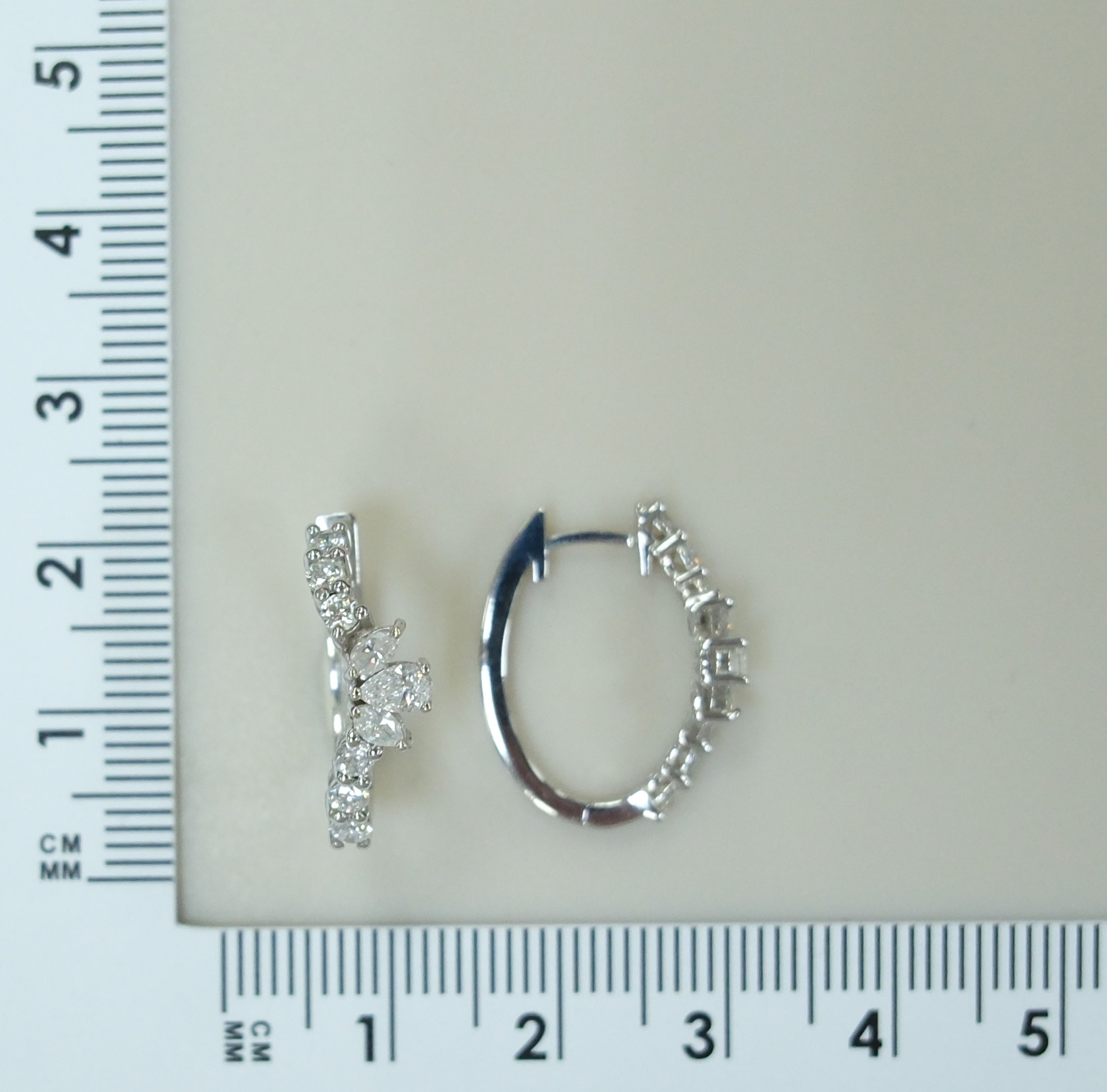 10511-001608 Серьги (Au 585)